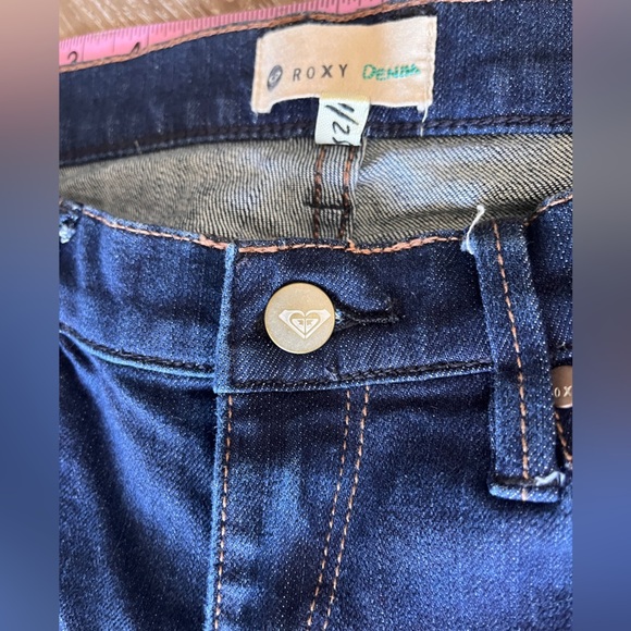 Roxy Denim Low Rise Flare Jeans Tall Y2K sz 1 / 25 - Picture 3 of 9